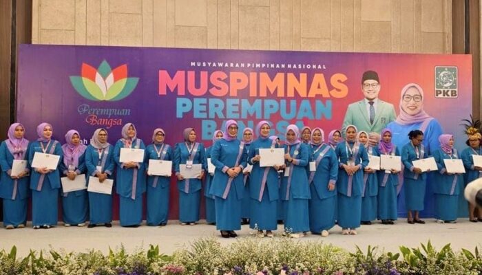 Perempuan Bangsa Jatim Dilantik, Laila Mufidah Siap Aksi