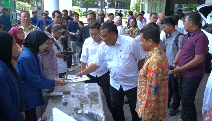 Menteri LH Apresiasi Inovasi Lingkungan ITS, Siap Produksi Massal Mesin Komposter