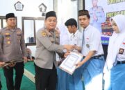 Primkoppol Polres Jombang Kucurkan Beasiswa Bagi 29 Putra-Putri Personel Berprestasi