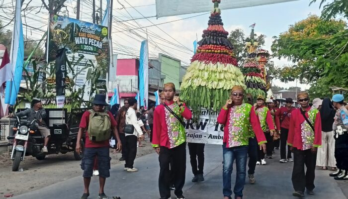 Kirab Sedekah Bumi Ambulu Teguhkan Warisan Budaya