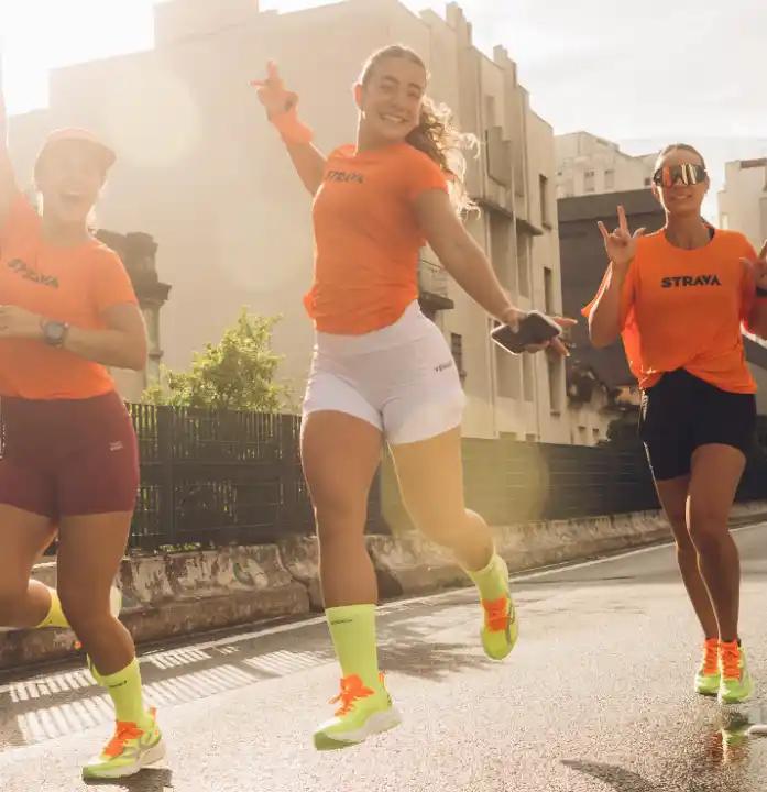 Tampilan fitur Events Strava untuk mencari komunitas dan event olahraga langsung dari aplikasi.