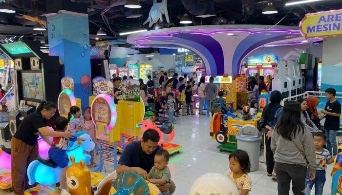Mr. Token BG Junction Surabaya Jadi Tempat Hiburan Favorit Saat Libur, Pengunjung Mengaku Seru dan Terjangkau