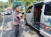 Aksi Heroik Bhabinkamtibmas Polsek Bagor Selamatkan Balita Korban Kecelakaan Bus Sugeng Rahayu di Nganjuk Tuai Pujian