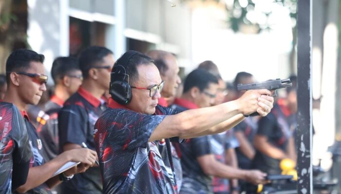 Kapolda Jatim Buka Lomba Menembak Kapolda Jatim Cup 2026, Tekankan Profesionalisme Penggunaan Senjata Api