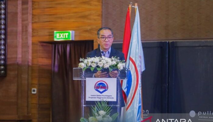 Mendiktisaintek: Dosen Harus Mendampingi, Bukan Mengambil Alih