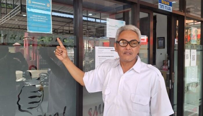 Kepala SMKN 1 Doko Bantah Terlibat Dugaan Pengondisian Pembelian Seragam, Tegaskan Patuh Aturan