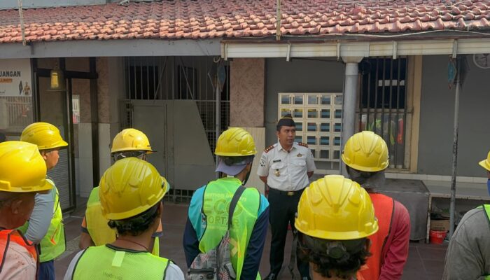 Tingkatkan Pengawasan, Kalapas Mojokerto Tekankan Ketertiban Pekerja Proyek DPUPR di Lingkungan Lapas