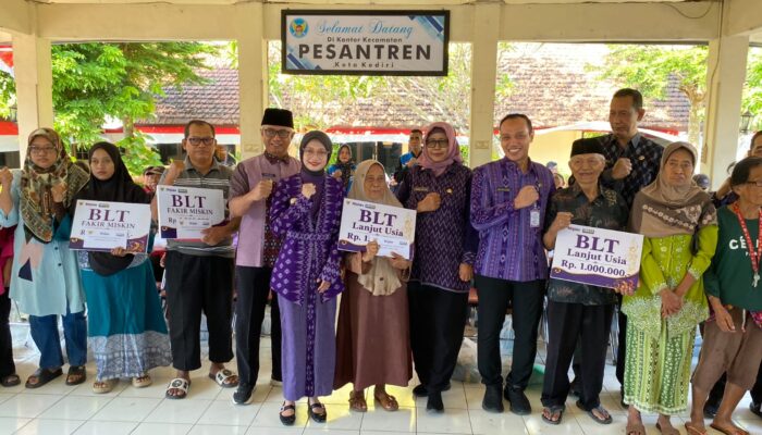 Wali Kota Kediri Salurkan BLT untuk 3.000 Penerima, Tekankan Tepat Sasaran