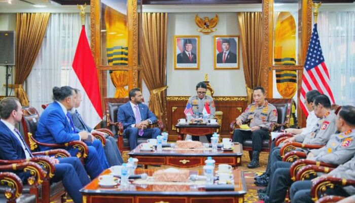 Kapolri Terima Audiensi Direktur FBI, Perkuat Kerja Sama Berantas Kejahatan Transnasional