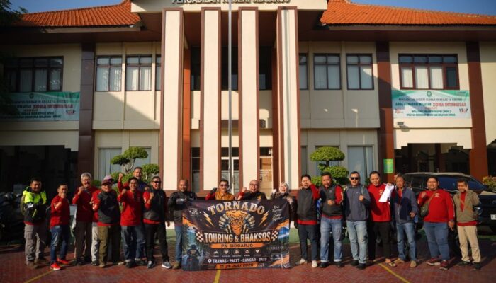 Pengadilan Negeri Sidoarjo Gelar Touring Bakti Sosial, Salurkan Santunan untuk Anak Yatim dan Dhuafa di Pacet