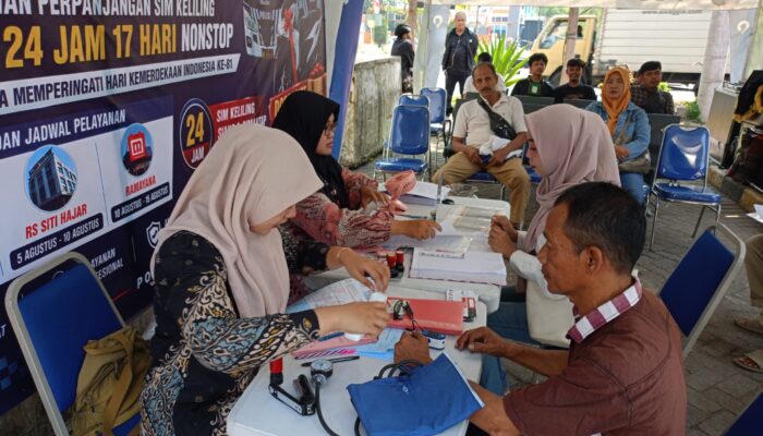 HUT RI, Polresta Sidoarjo Buka SIM Keliling 24 Jam Nonstop