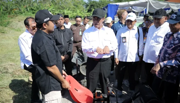 Mentan Amran Pilih Inovasi ITS untuk Petani