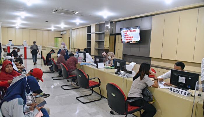 Wali Kota Eri Dorong Restoran dan Kafe di Surabaya Gunakan Sistem Digital untuk Pelaporan Pajak