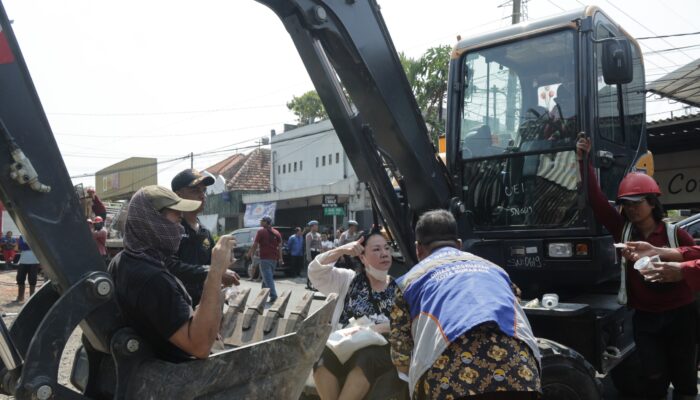 Pemkot Surabaya Tertibkan Aset di Ngagel