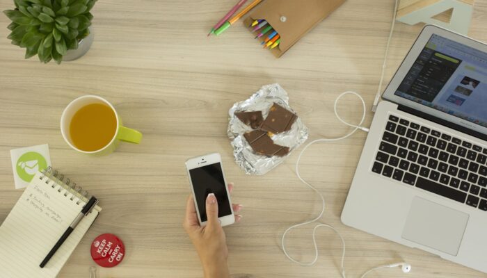 Mengubah 10 Menit Pertama: Bagaimana ‘Micro-Habits’ Pagi Hari Membedakan Pekerja Produktif dan Pekerja Sibuk