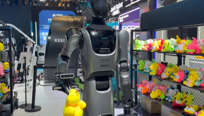 Robot Humanoid Curi Perhatian di WAIC 2026, AI Mulai Masuk ke Kehidupan Sehari-hari
