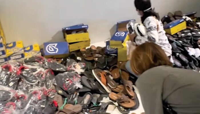 Obral Sepatu Murah Sedot Ribuan Pembeli di Mojokerto