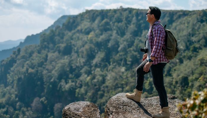 Tips Naik Gunung untuk Pemula: 15 Persiapan Penting agar Pendakian Aman dan Nyaman