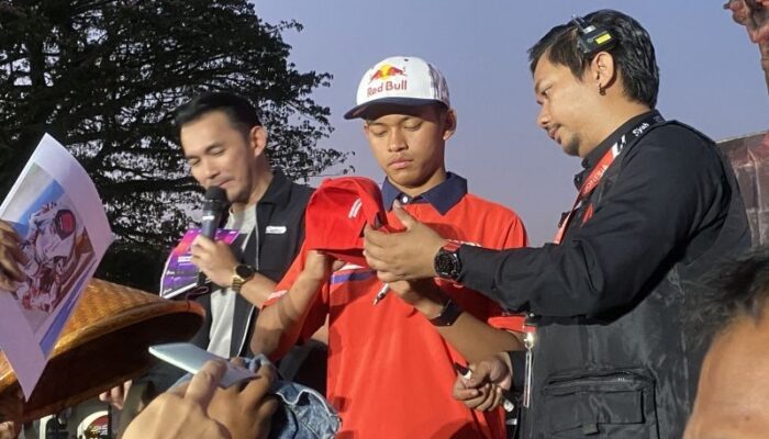 Veda Ega dan Mario Suryo Aji Sapa Penggemar di Yogyakarta, Bersiap Jalani Latihan di Mandalika