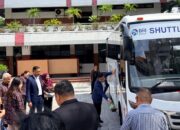 BRI Serahkan Bus ke Ubaya