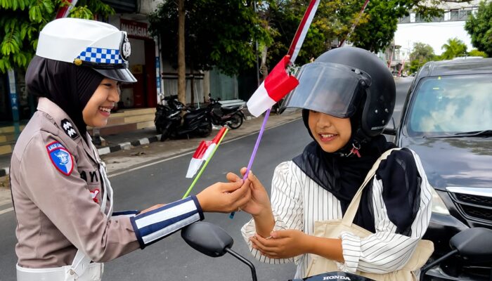 Bendera dan Pesan Tertib Berkendara