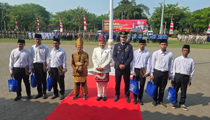 Bupati Rusdi Pilih Busana Kalsel