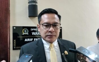 tol tengah kota DPRD Surabaya