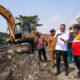 Pengaspalan Terlambat Ancam Keselamatan Pengendara, Eri Cahyadi Peringatkan Kontraktor