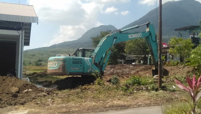 Akses Galian C Terobos Tanah Kas Desa Tanpa Perdes, Warga Srigading Mojokerto Protes Keras