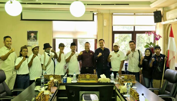 Sambut HUT ke-81 RI, DPRD Surabaya Ajak Warga Gelorakan Pengibaran Merah Putih