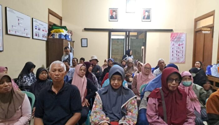 Terapi Gratis di Polsek Kediri Kota Diserbu Warga