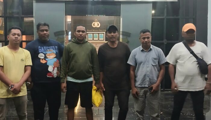Dua Minggu Buron, Pelaku Pembacokan Petugas Valet Ambyar Serahkan Diri ke Polrestabes Surabaya