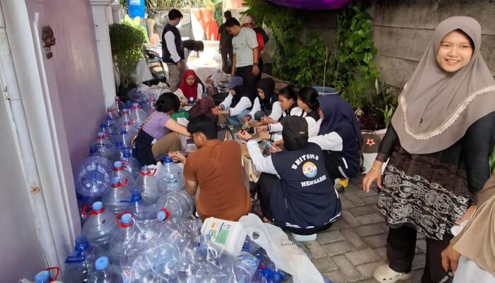 Hadirkan KKN Berdampak, 75 Mahasiswa Unitomo Dorong Perubahan Nyata di Semolowaru