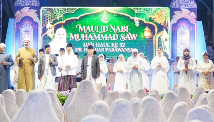 Khofifah Gelar Maulid Nabi & Haul ke-12 Suami di Jemursari