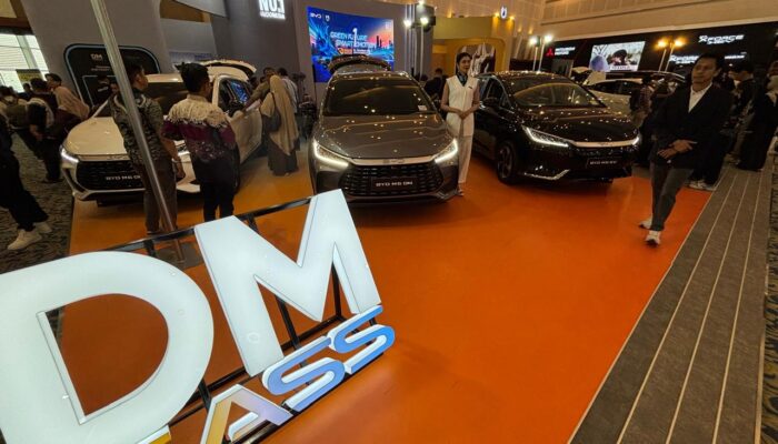 BYD Tampilkan Teknologi EV dan Dual Mode di GIIAS Surabaya 2026