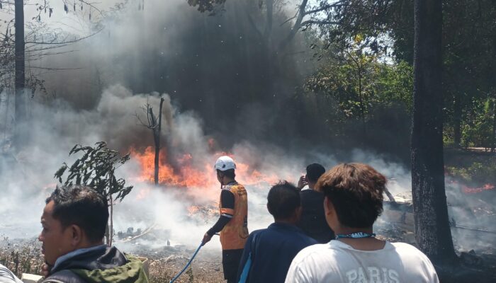 Gudang Rongsokan di Sooko Mojokerto Terbakar, Suara Ledakan Sempat Gegerkan Warga