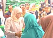 Khofifah Gelar Pasar Murah ke-89 di Gresik, Sembako Murah