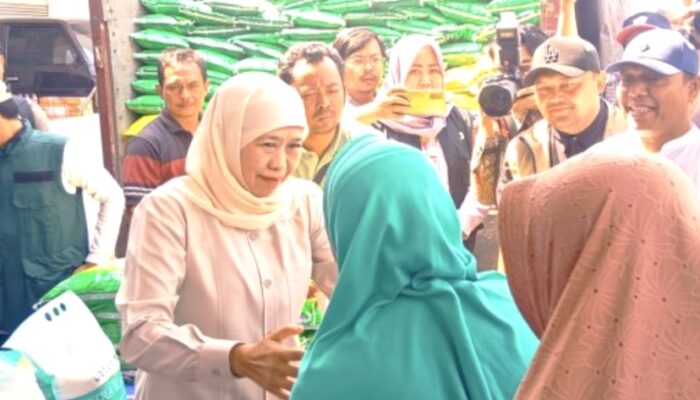 Khofifah Gelar Pasar Murah ke-89 di Gresik, Sembako Murah