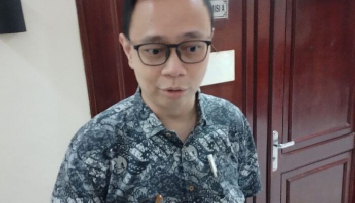 Josiah Michael Desak Pemkot Benahi Desain TPS Kaliwaron