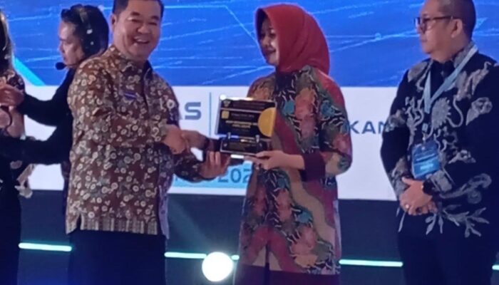 Surabaya Raih Perlinsos Dukcapil Prima Award 2026 Berkat Integrasi NIK dan IKD