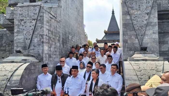 Jelang HUT RI, Pimpinan MPR Ziarah Makam Bung Karno