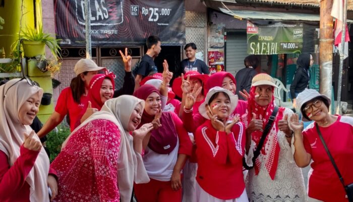 Rayakan HUT Kemerdekaan, Ratusan Warga RT 2 Mrutu Kalianyar Jalan Sehat