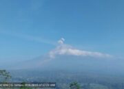 Semeru Masih Erupsi