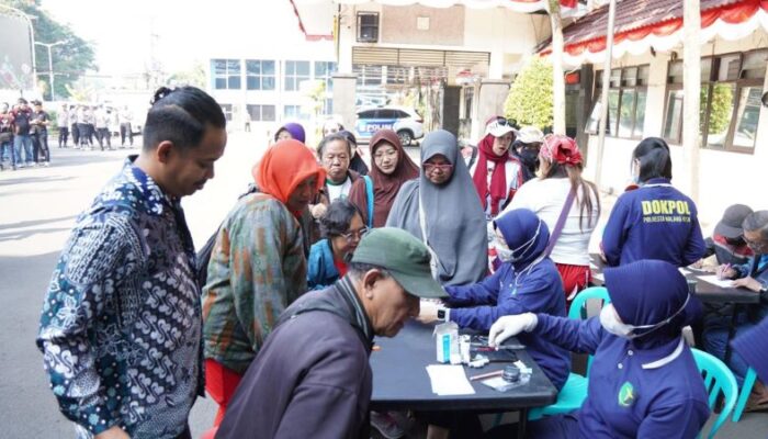 Polresta Malang Kota Gelar Bakkes dan Makan Bersama, Warga Dapat Pemeriksaan Kesehatan Gratis