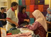 Tenun Medali Mas Bawa Warisan Lokal ke Pasar Modern