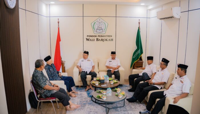 DPC Pepabri Kota Kediri Silaturahim ke Ponpes Wali Barokah, Bahas Ekonomi Pesantren hingga Ketahanan Lingkungan