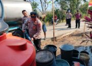 Polres Ponorogo Salurkan 16 Ribu Liter Air Bersih untuk Warga Karangpatihan