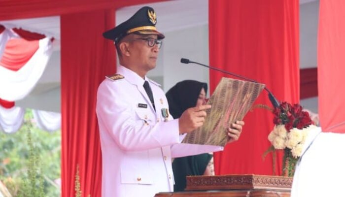 Bupati Setyo Wahono Pimpin Upacara HUT ke-81 RI di Alun-Alun Bojonegoro