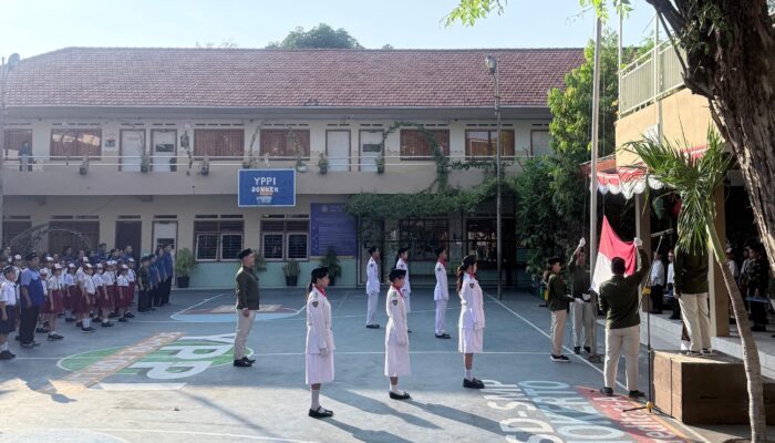 Lebur Sekat, SMP YPPI 1 Surabaya Gelar Upacara Kemerdekaan Inklusif