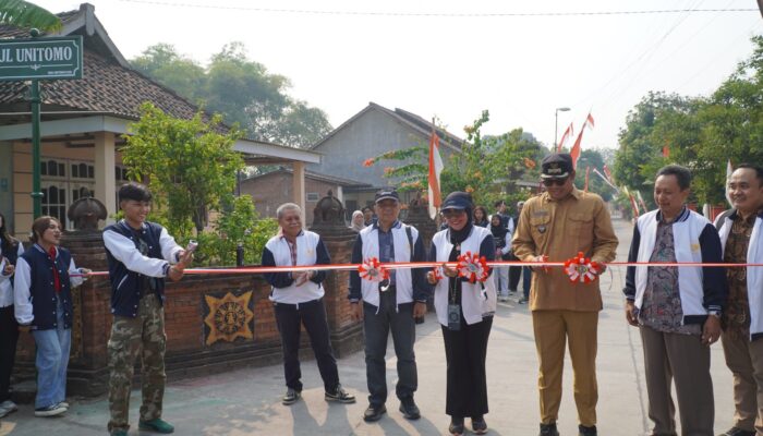 Unitomo Resmikan Jalan di Bejijong
